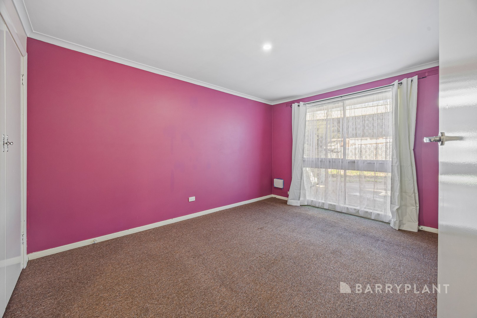 2/7 Hermitage Ave, Mount Clear, VIC 3350 - Thumbnail 2 - 05/05/2025