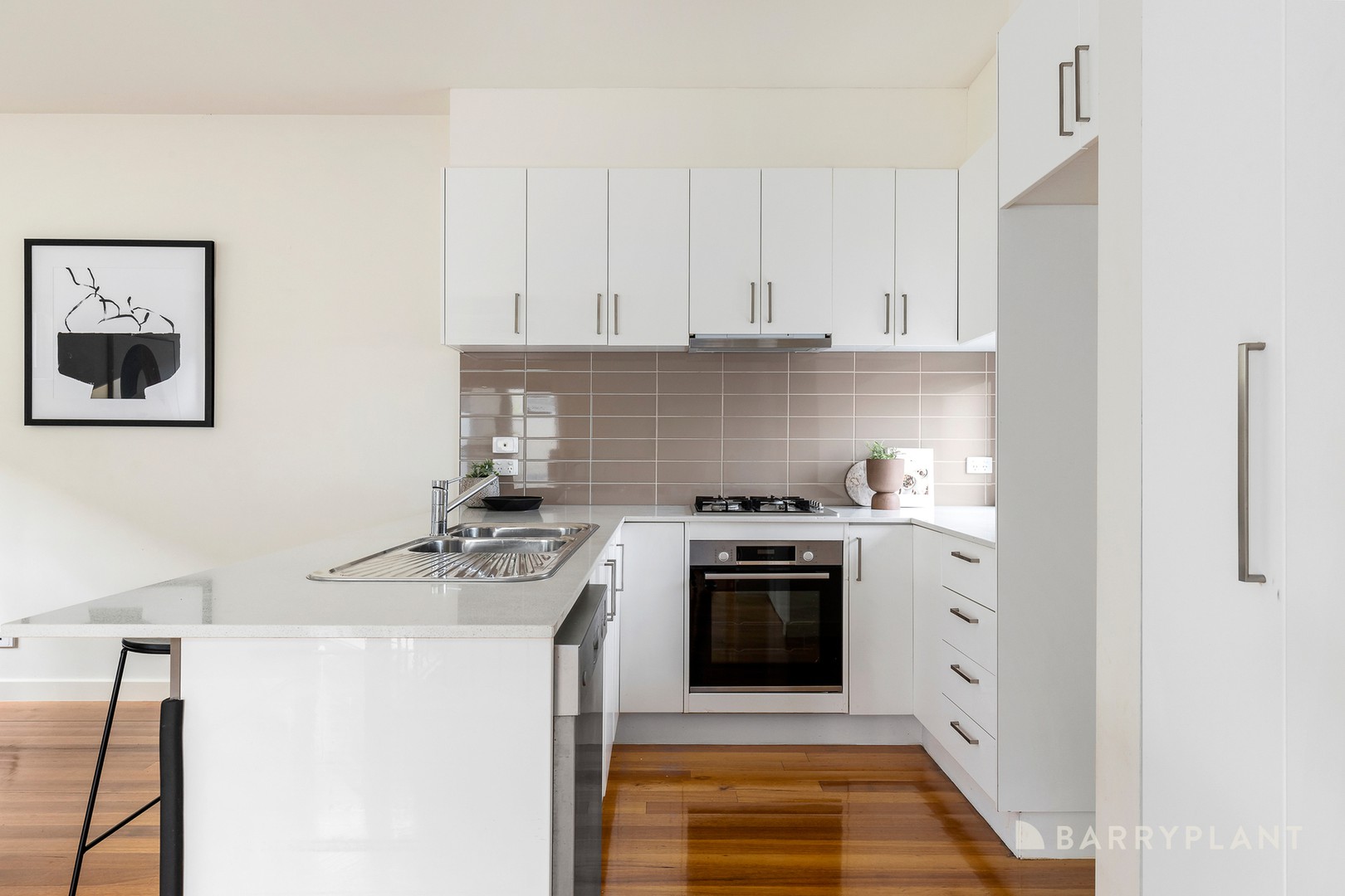 2/7 Luscombe Street, Brunswick, VIC 3056 - Thumbnail 2 - 08/04/2024