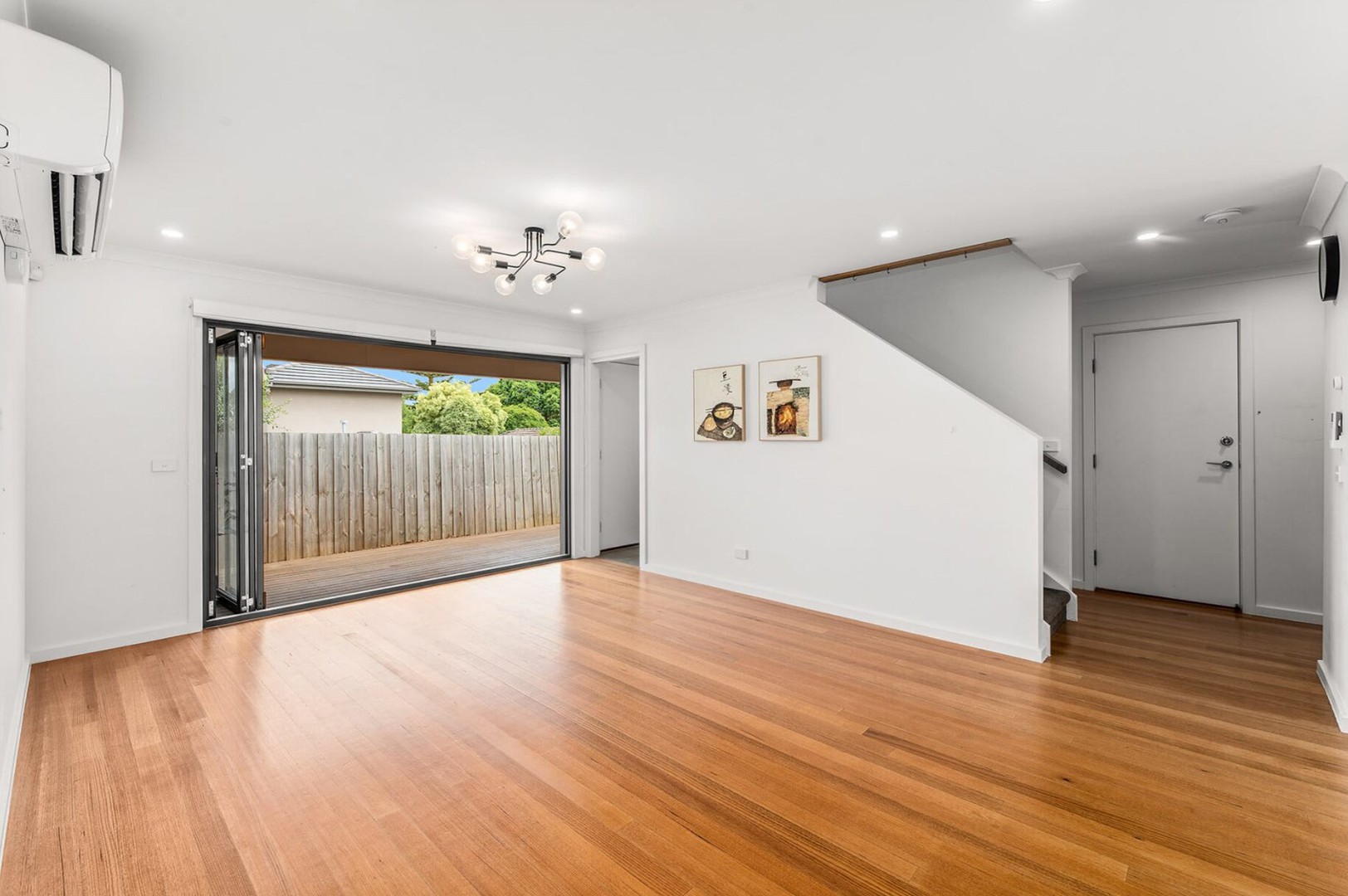 2/7 Meryl Street, Doncaster East, VIC 3109 - Thumbnail 2 - 02/10/2026