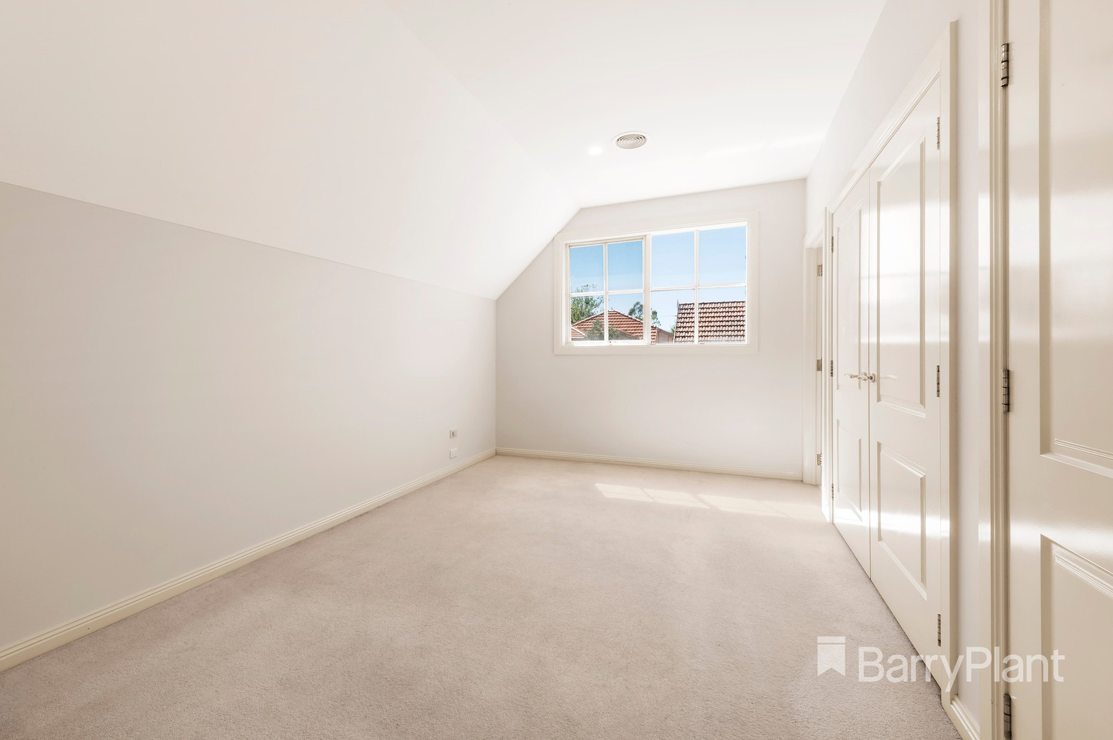 2/7 Montrose Street, Surrey Hills, VIC 3127, Surrey Hills - Thumbnail 5