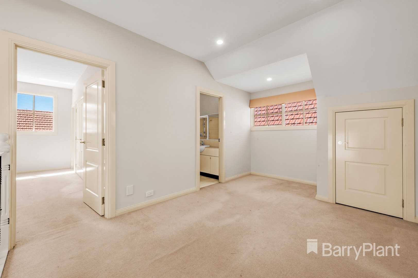 2/7 Montrose Street, Surrey Hills, VIC 3127, Surrey Hills - Thumbnail 7