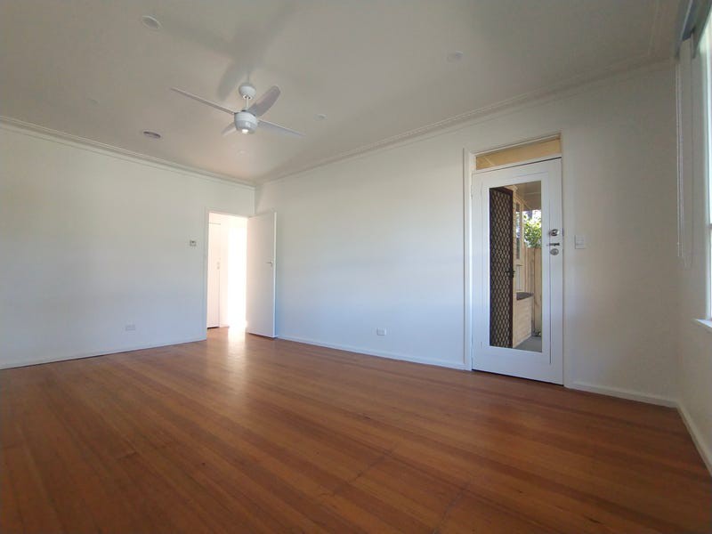 2/7 Vale Street, Heathmont, VIC 3135 - Thumbnail 2 - 02/04/2025