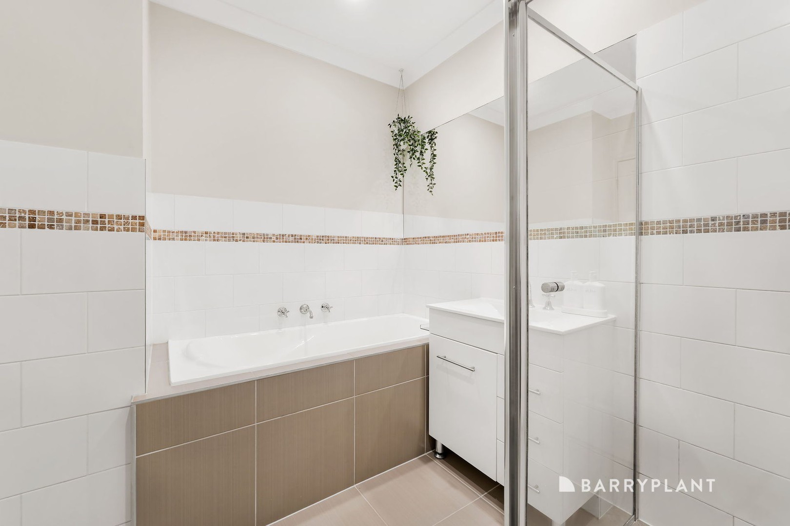 2/70 Hewish Road, Croydon, VIC 3136, Croydon - Thumbnail 7