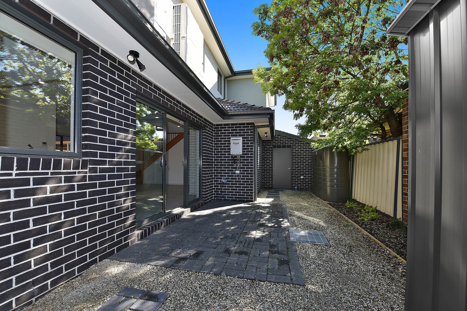 2/70 King Street, Airport West, VIC 3042, Airport West - Thumbnail 4