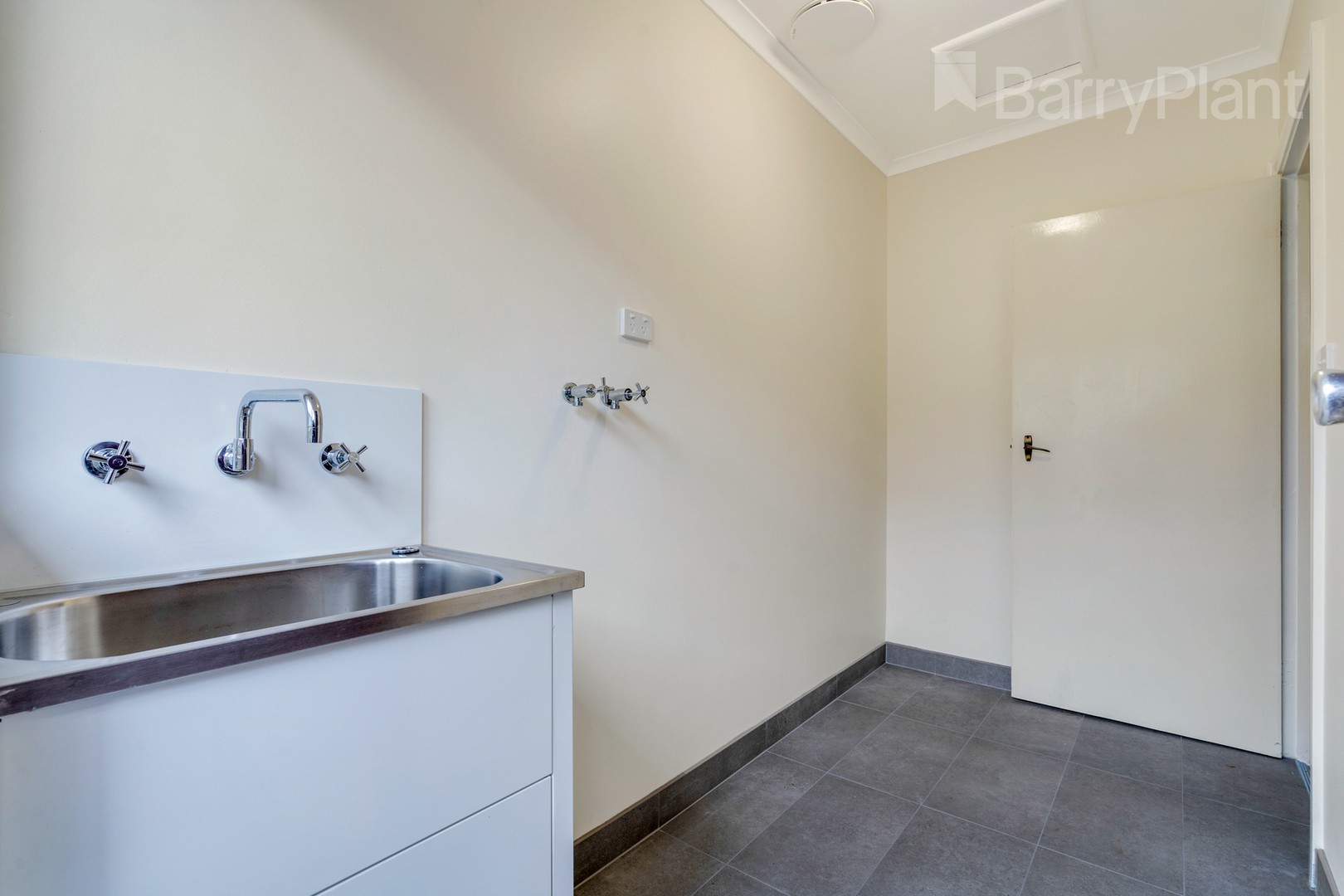 2/71 Barry Street, Reservoir, VIC 3073, Reservoir - Thumbnail 8