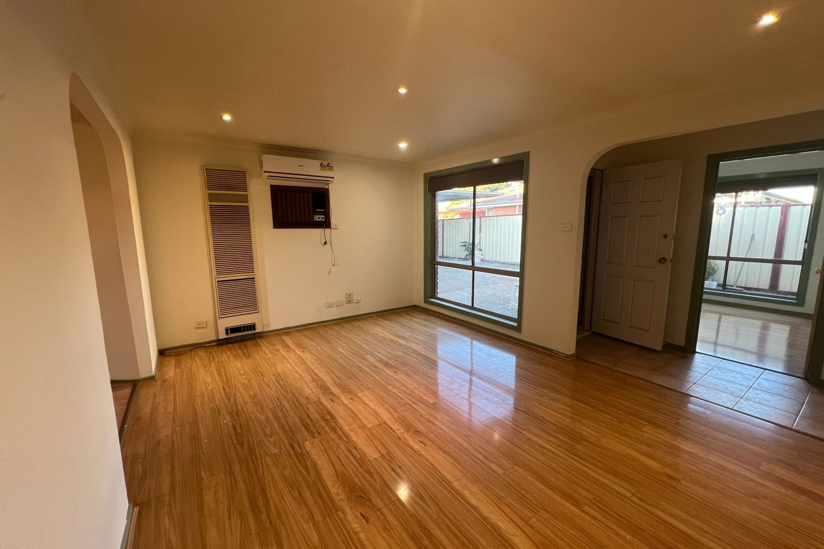 2/71 Henry Street, St Albans, VIC 3021 - Thumbnail 1 - 26/05/2025