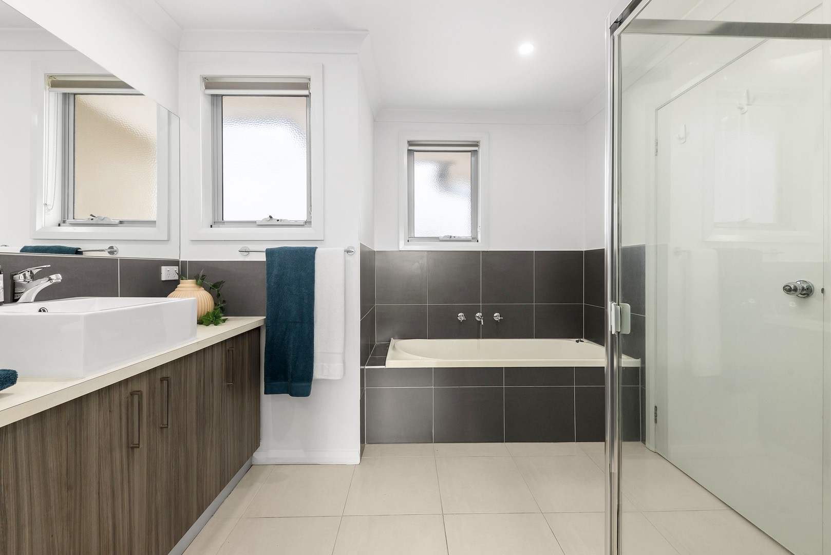 2/71 McIntosh Street, Airport West, VIC 3042, Airport West - Thumbnail 8