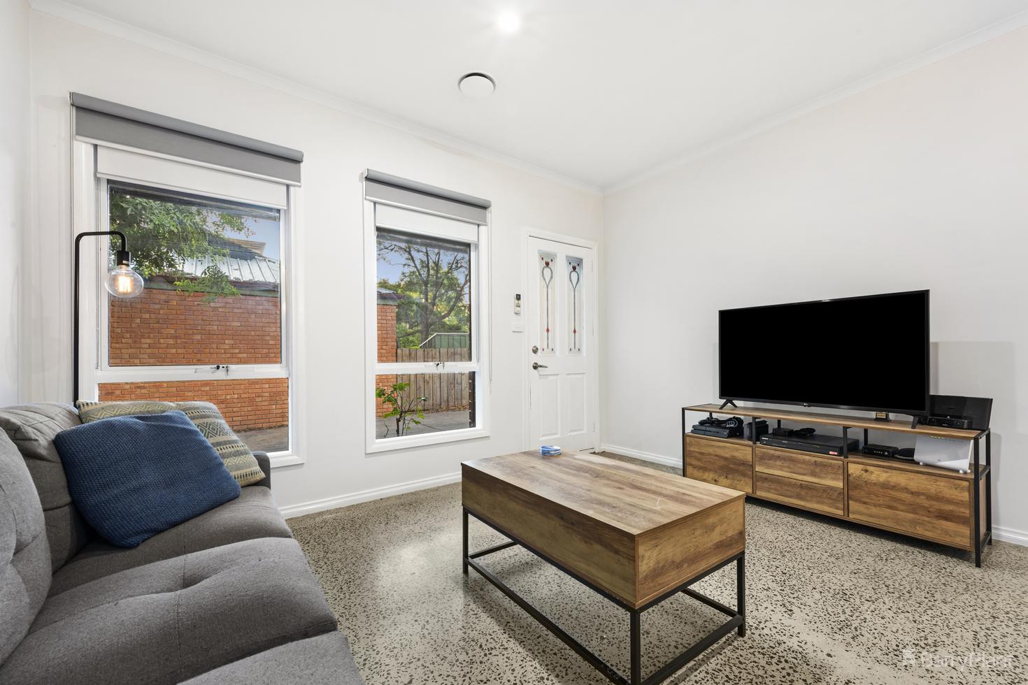 2/72 Henry Street, Eltham, VIC 3095, Eltham - Thumbnail 2