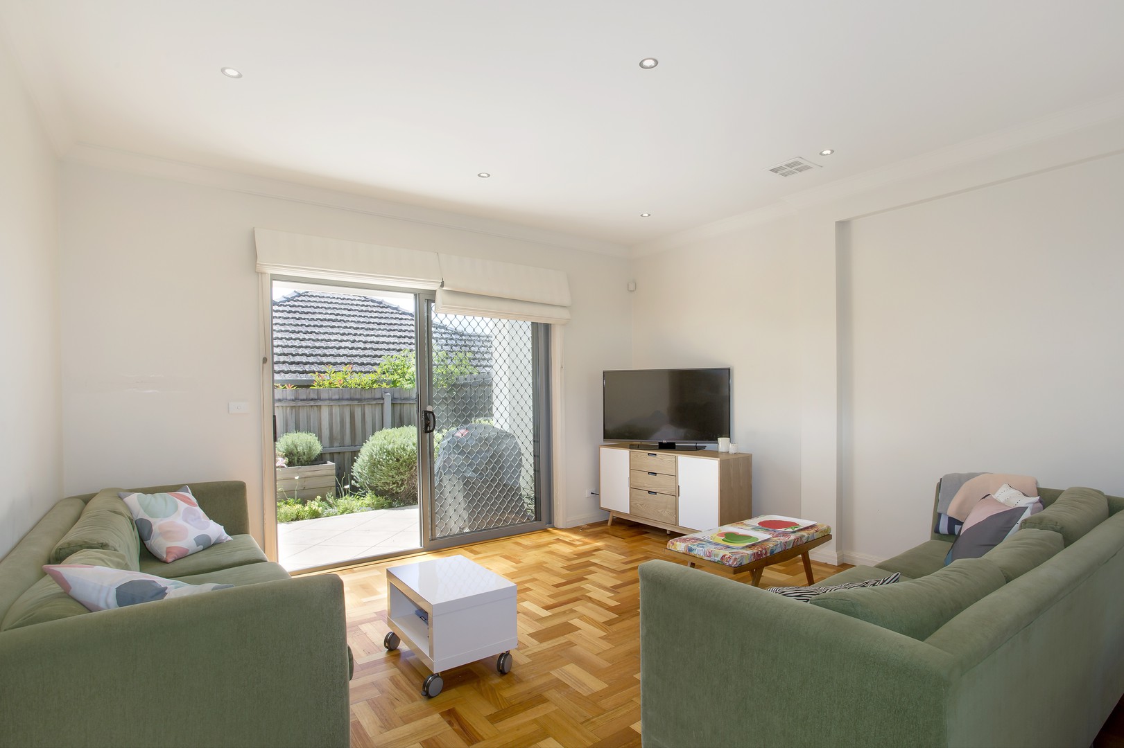 2/74 Lower Plenty Road, Rosanna, VIC 3084, Rosanna - Thumbnail 2