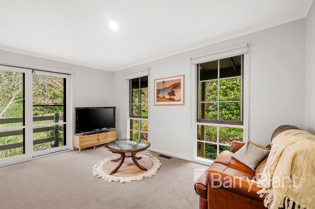 2/74 Mountain View Road, Montmorency, VIC 3094, Montmorency - Thumbnail 4