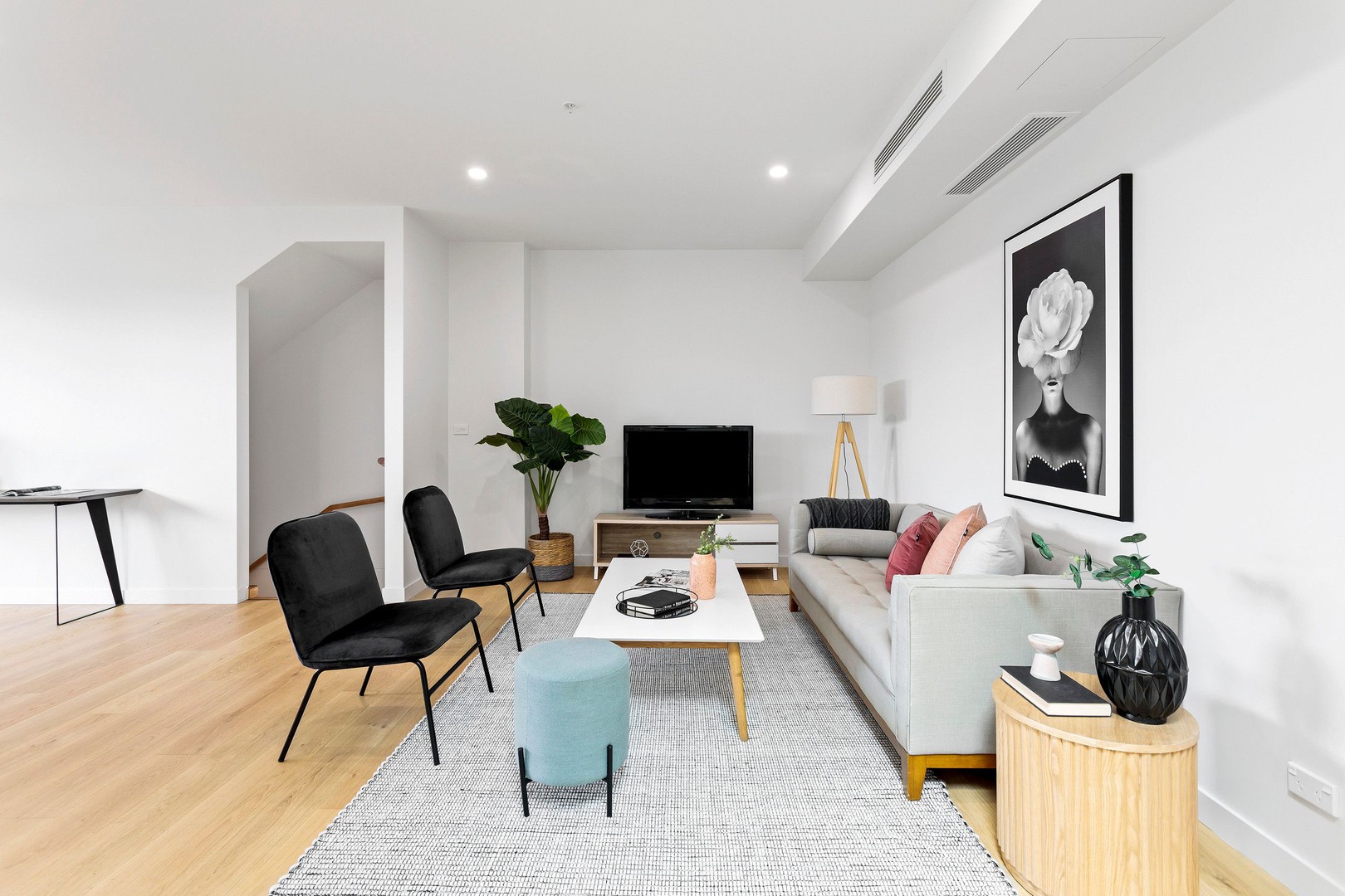 2/74 Woodland StreetStrathmore, VIC 3041, Strathmore - Thumbnail 3