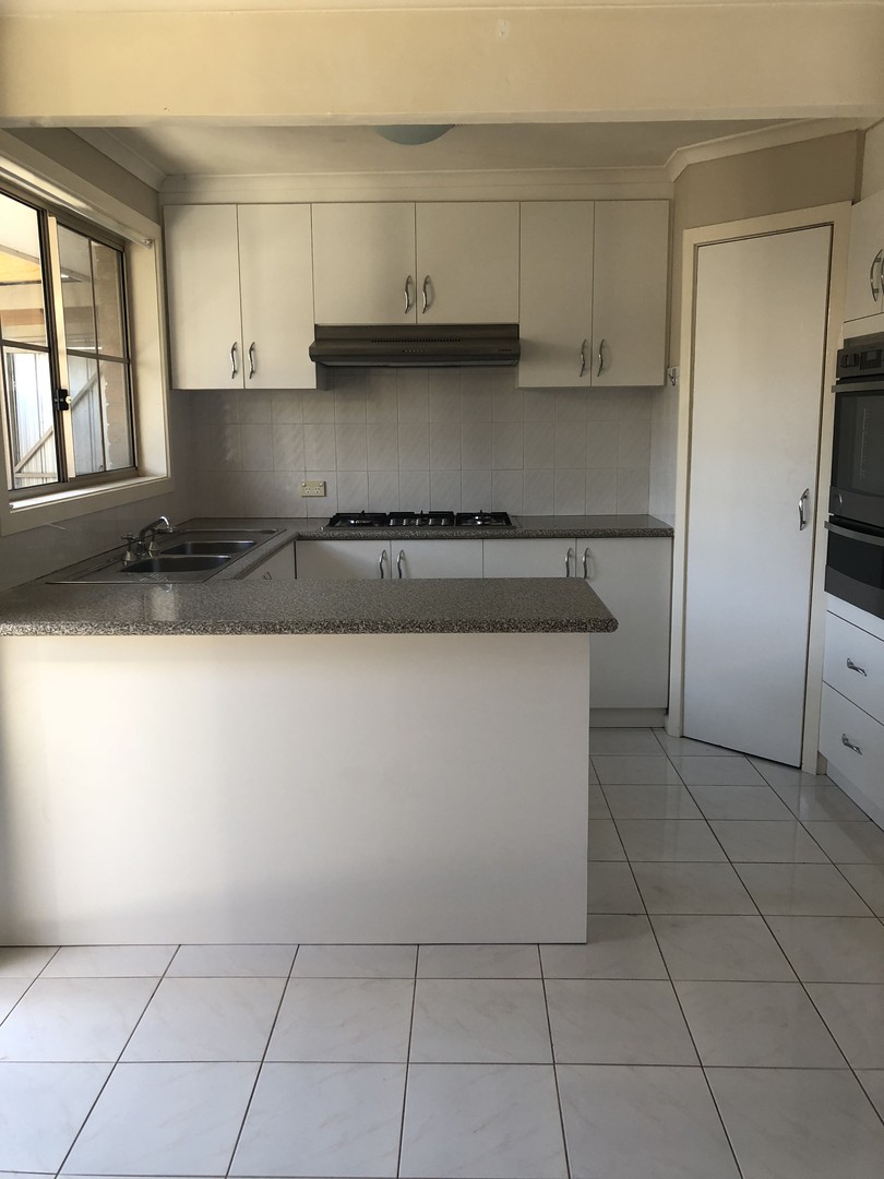 2/75 Bellbridge Drive, Hoppers Crossing, VIC 3029, Hoppers Crossing - Thumbnail 3