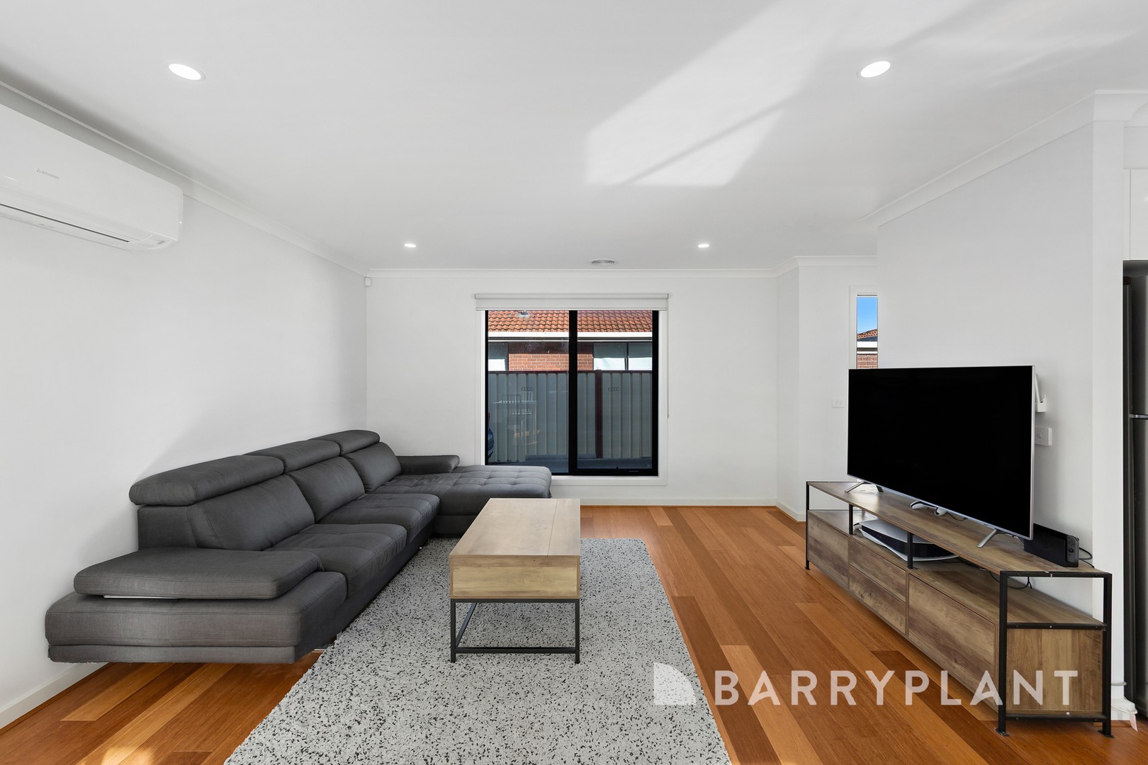 2/76 Walmer Avenue, St Albans, VIC 3021, St Albans - Thumbnail 4