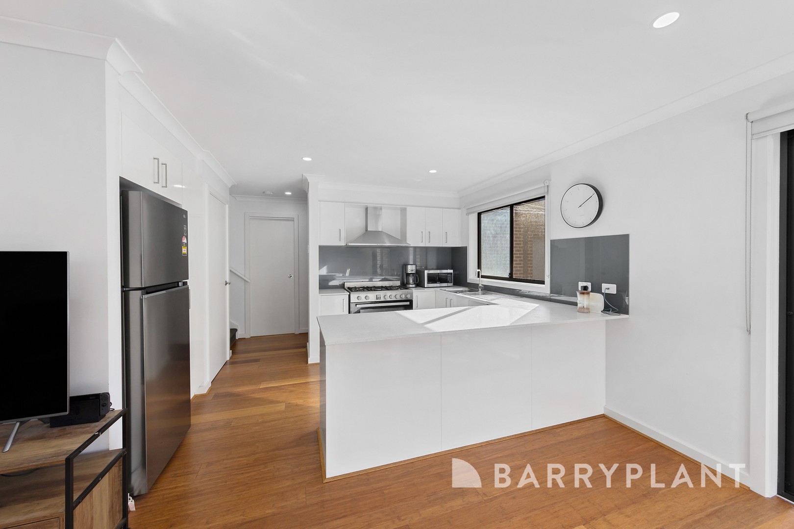 2/76 Walmer Avenue, St Albans, VIC 3021, St Albans - Thumbnail 3