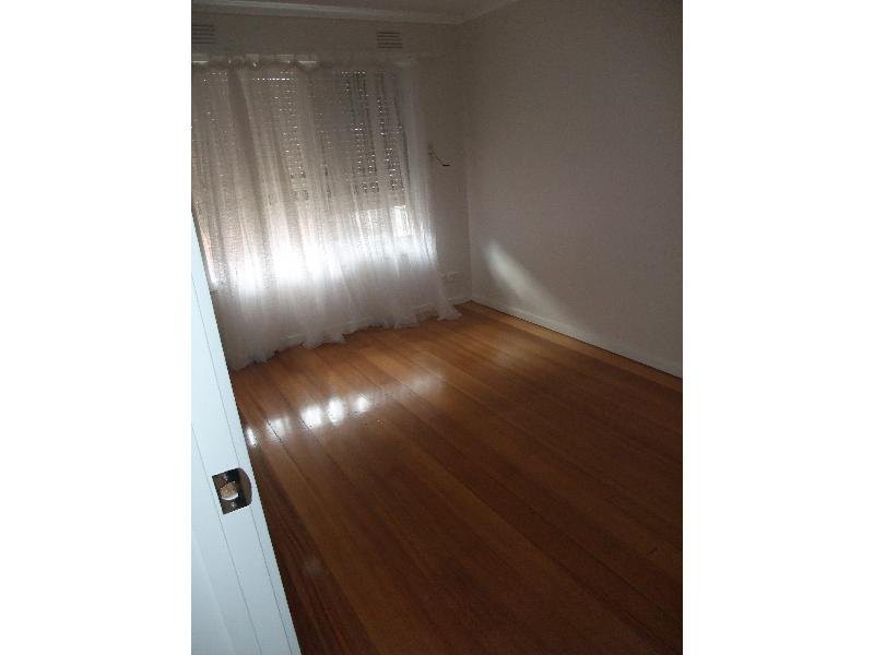 2/8-10 Clacton Street, St Albans, VIC 3021, St Albans - Thumbnail 4