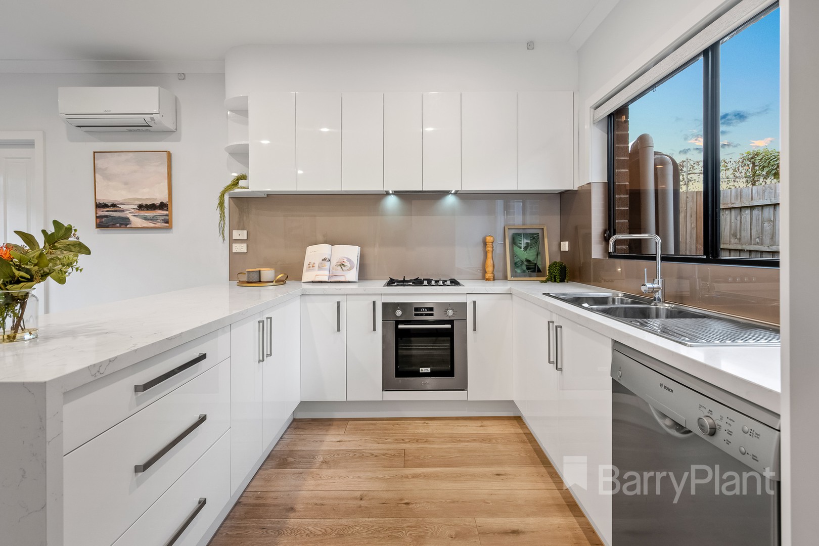 2/8 Beacon Street, Glen Waverley, VIC 3150, Glen Waverley - Thumbnail 4