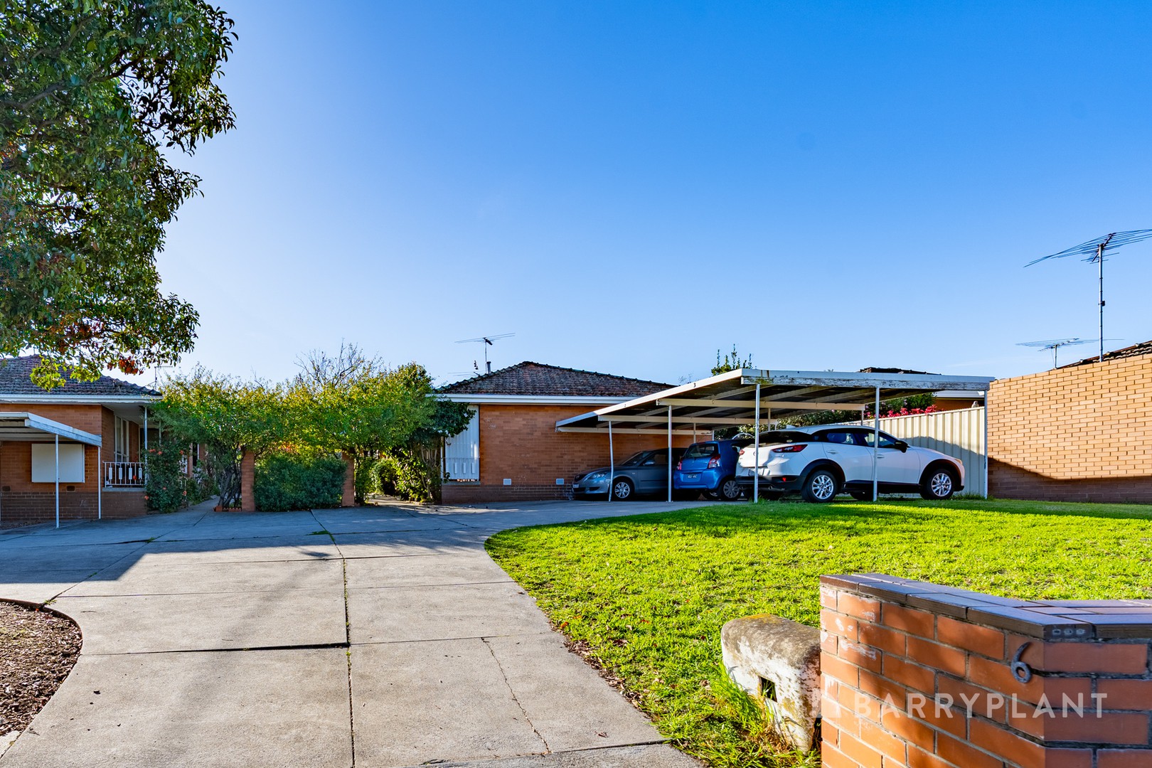2/8 Clyde Court, Oak Park, VIC 3046, Oak Park - Thumbnail 2