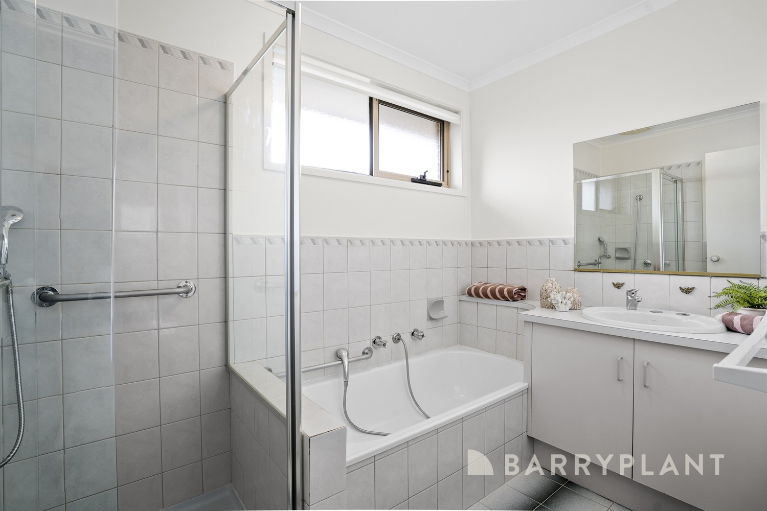 2/8 Crellin Crescent, Watsonia, VIC 3087, Apollo Bay - Thumbnail 7