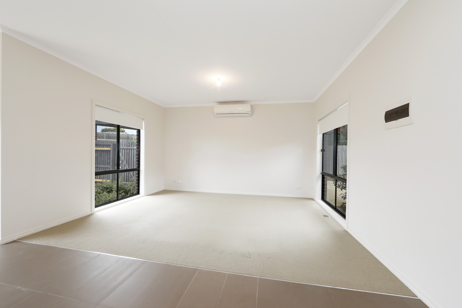 2/8 Denver  Crescent, Rowville, VIC 3178, Rowville - Thumbnail 2