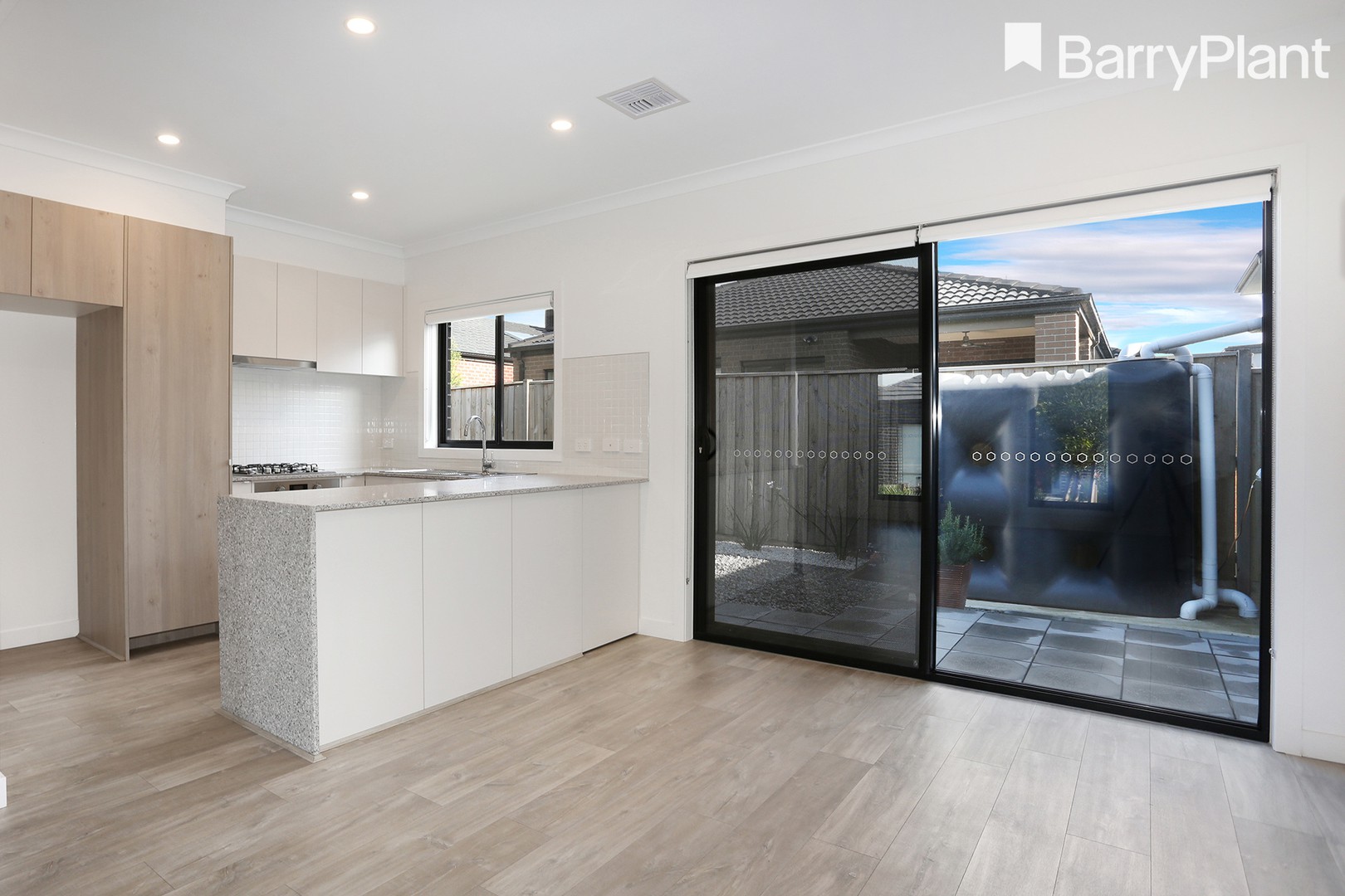 2/8 Faro Street, Point Cook, VIC 3030 - Thumbnail 2 - 27/10/2025