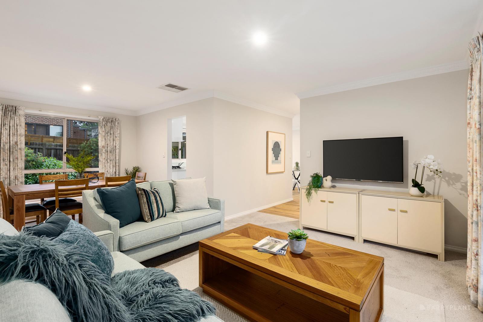 2/8 Graeme Street, Vermont, VIC 3133, Vermont - Thumbnail 2