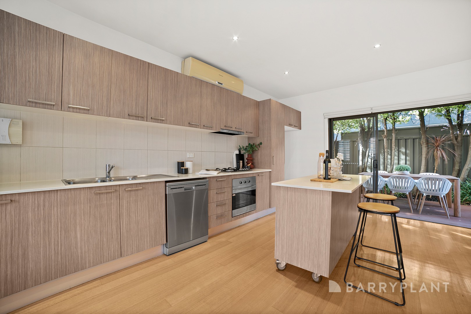 2/8 Gregory Street, Oak Park, VIC 3046, Oak Park - Thumbnail 4