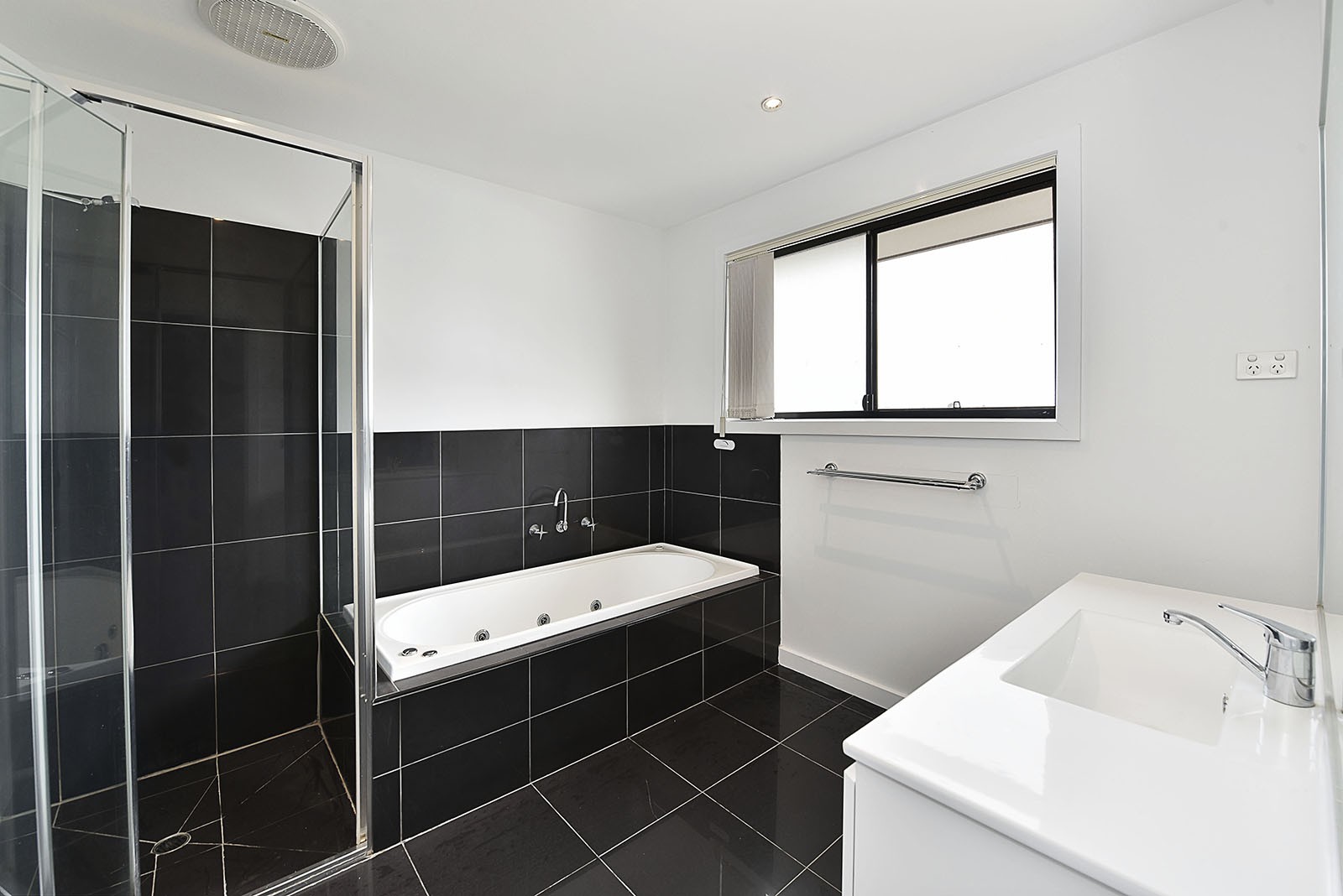 2/8 Gretna Court, Greenvale, VIC 3059, Greenvale - Thumbnail 5