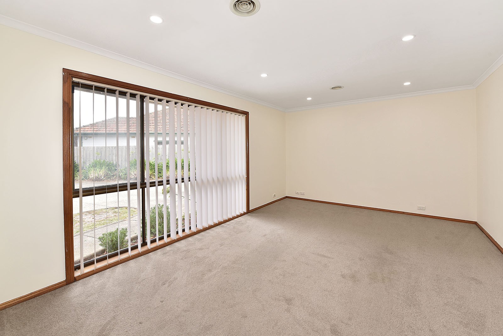 2/8 Henderson Road, Tullamarine, VIC 3043 For Rent