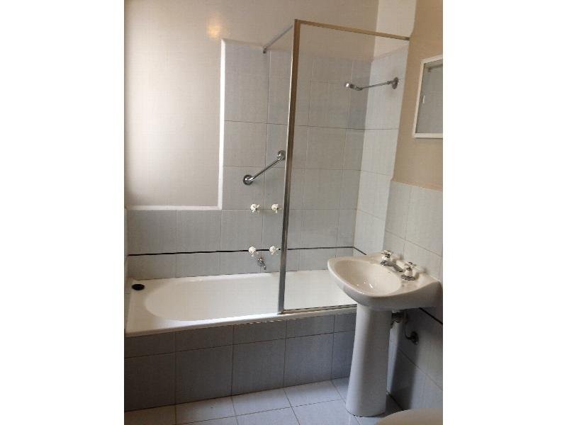 2/8 Mitford Street, St Kilda, VIC 3182, St Kilda - Thumbnail 5