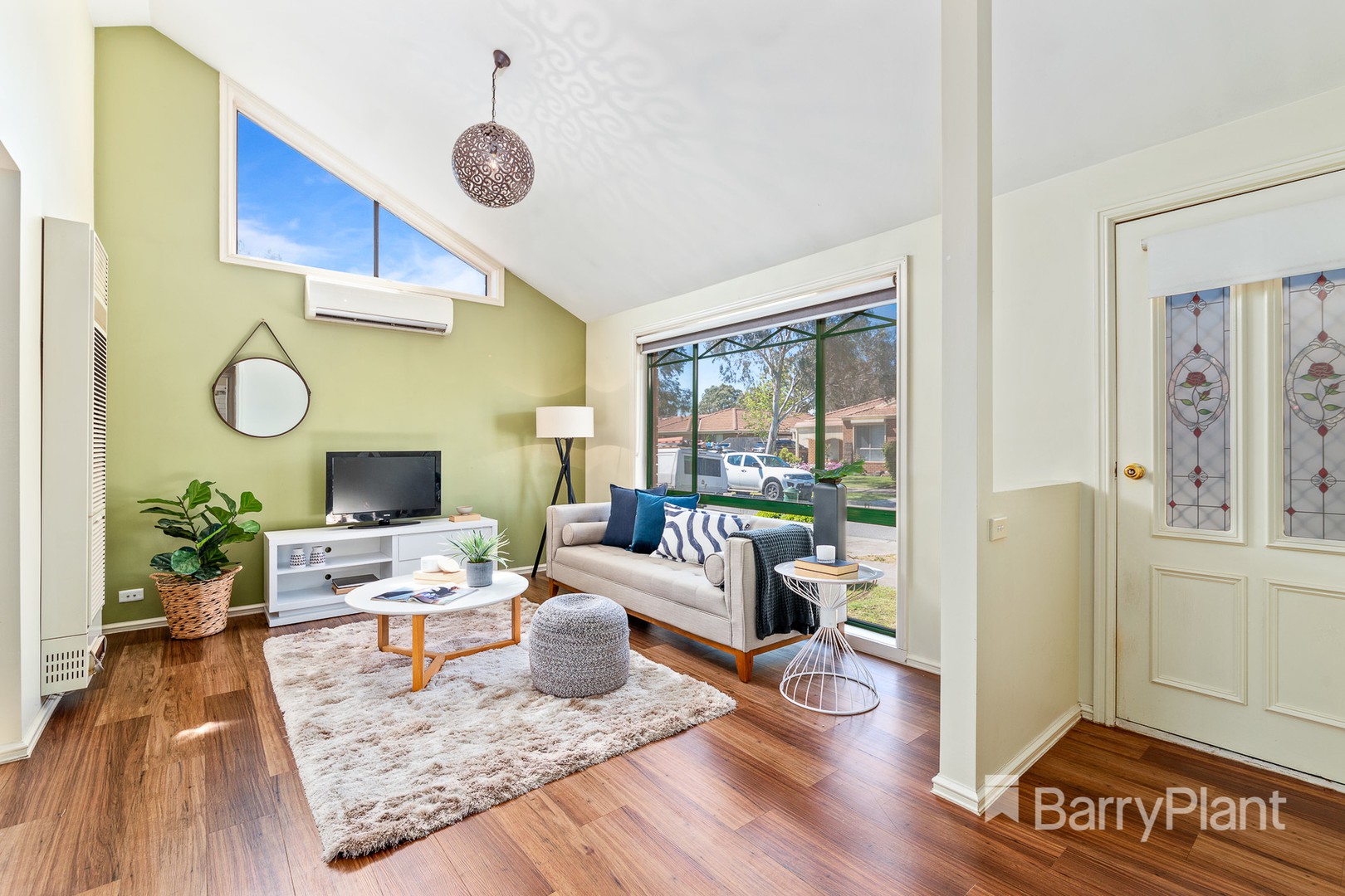 2/8 Plowman Court, Epping, VIC 3076, Epping - Thumbnail 2