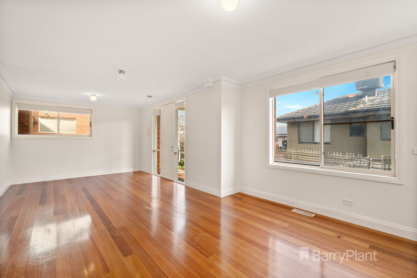 2/8 Roger Street, Doncaster East, VIC 3109, Doncaster East - Thumbnail 2