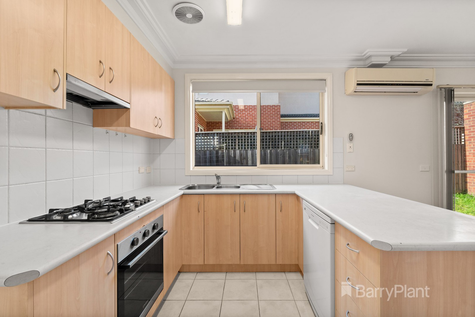 2/8 Roger Street, Doncaster East, VIC 3109, Doncaster East - Thumbnail 3
