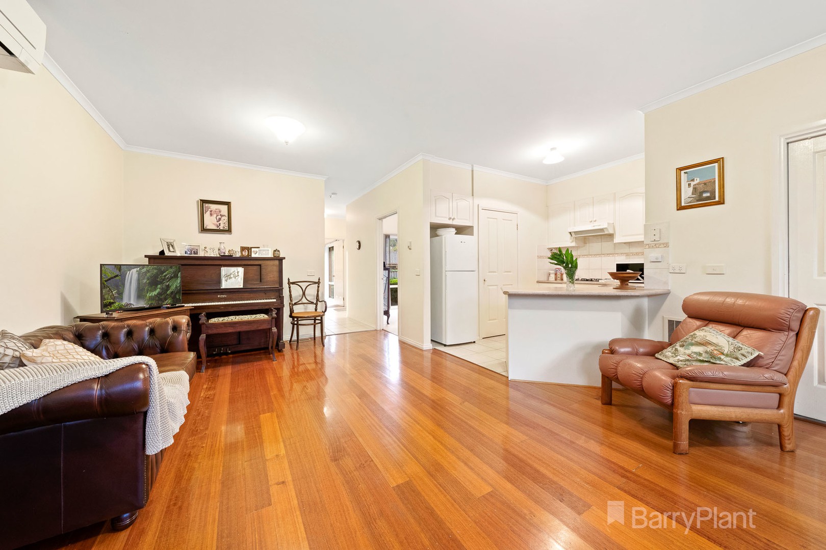 2/8 Royston Avenue, Berwick, VIC 3806, Berwick - Thumbnail 5