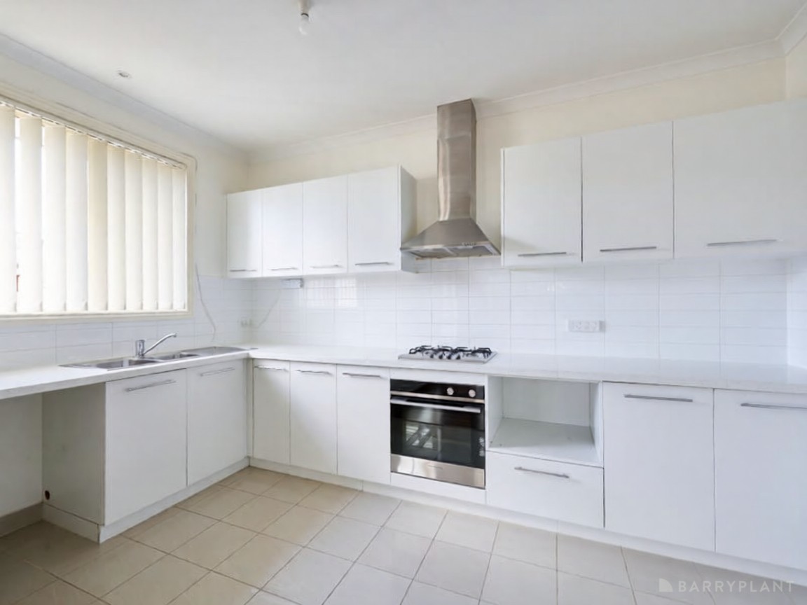 2/8 Scullin Street, Dandenong North, VIC 3175 - Thumbnail 2 - 02/09/2026