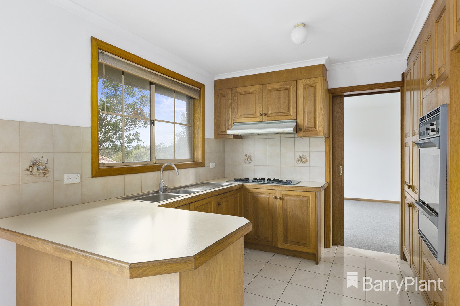 2/8 Tourmaline Crescent, Wheelers Hill, VIC 3150, Wheelers Hill - Thumbnail 4