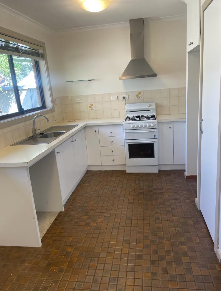 2/8 Woodvale Grove, Essendon, VIC 3040, Essendon - Thumbnail 2