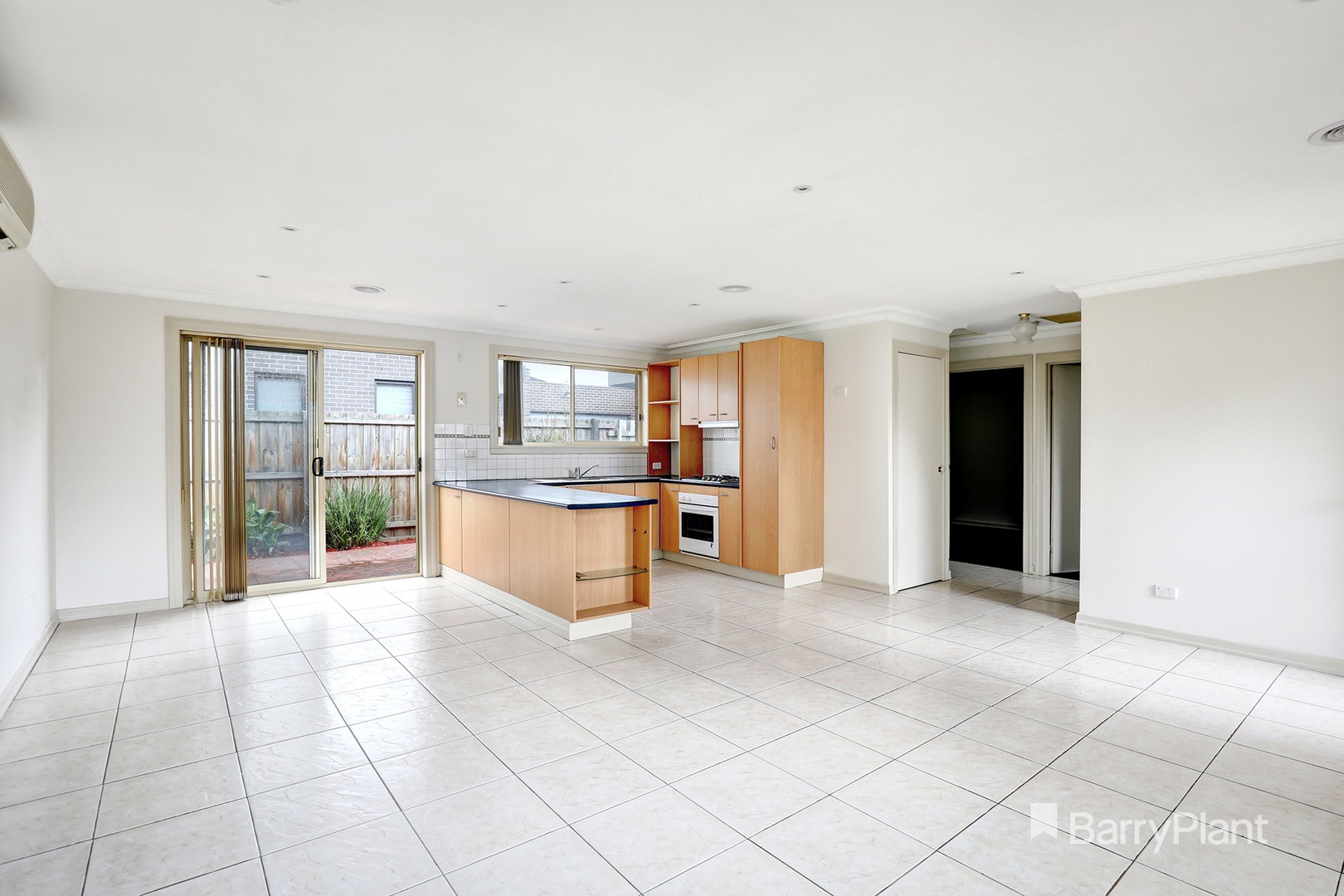 2/8 York Street, Glenroy, VIC 3046, Glenroy - Thumbnail 2