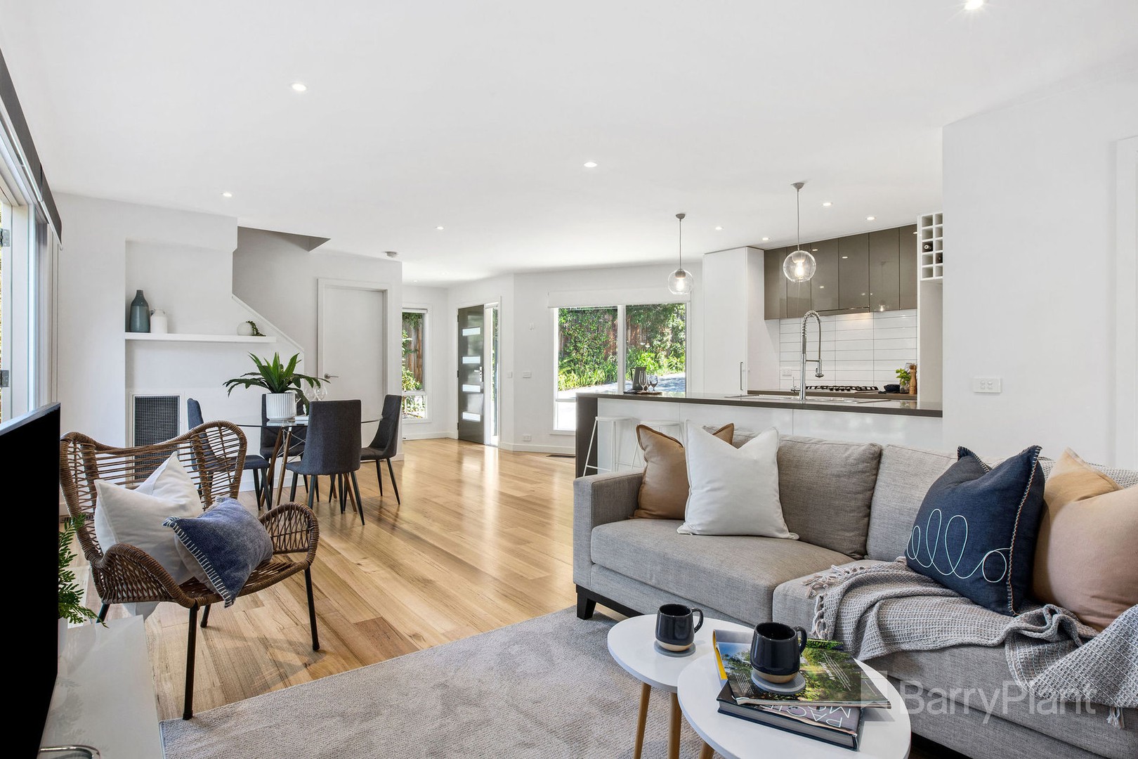 2/81 Mccomb BoulevardFrankston South, VIC 3199, Frankston South - Thumbnail 2