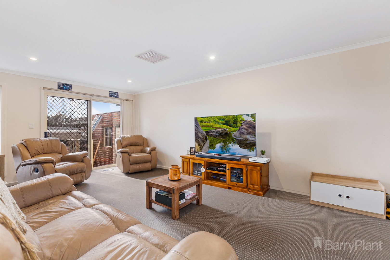2/81 Powlett Street, Kilmore, VIC 3764, Kilmore - Thumbnail 2