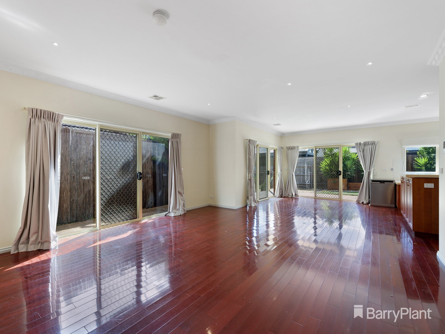 2/82 Heathfield Rise, Box Hill North, VIC 3129, Box Hill North - Thumbnail 2