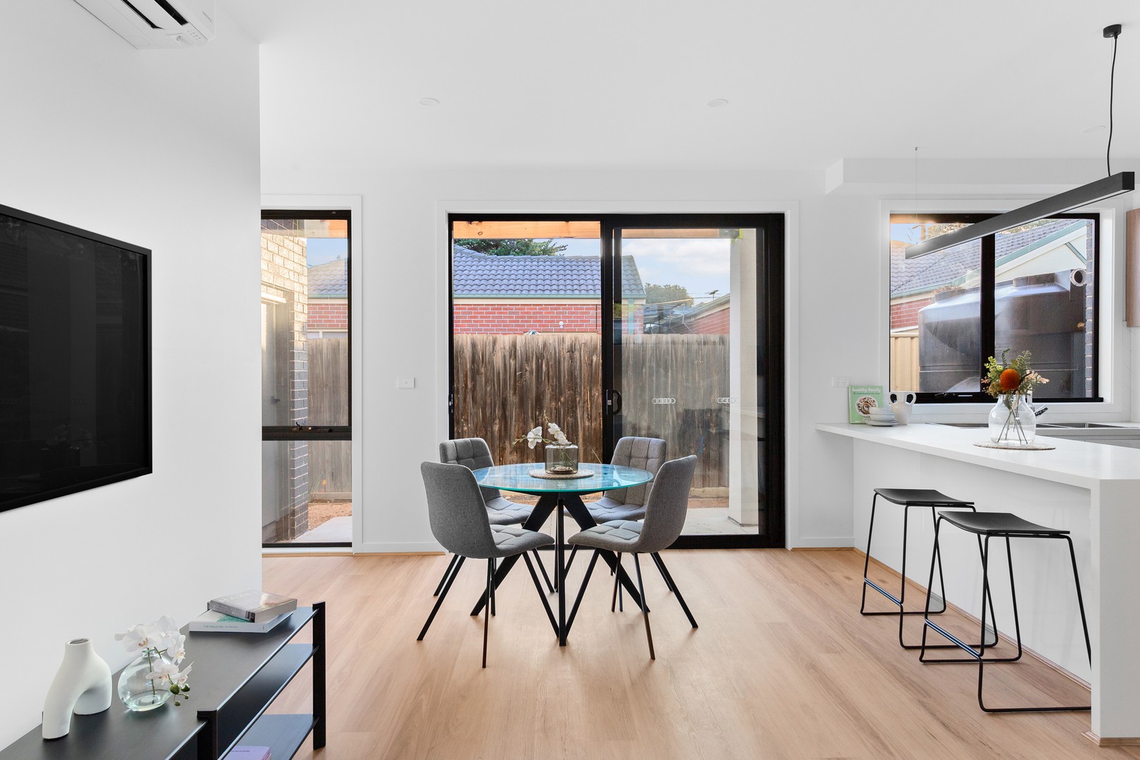 2/82 Helen Street, St Albans, VIC 3021, St Albans - Thumbnail 3