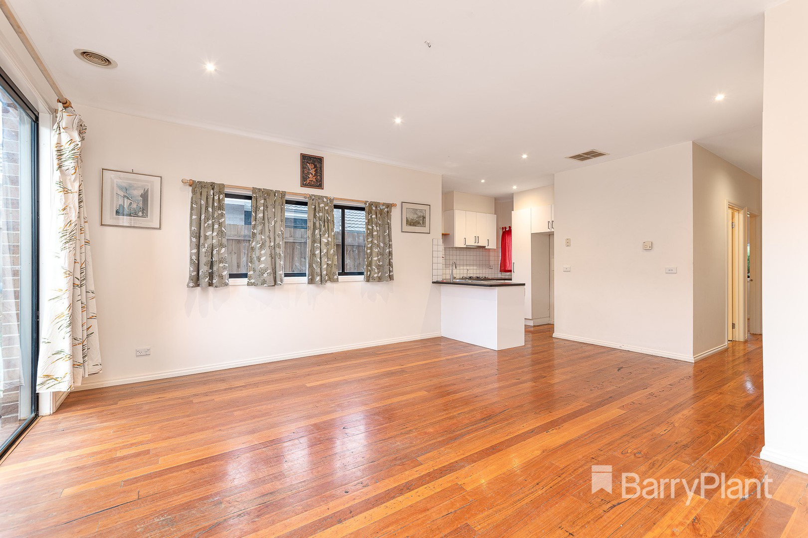 2/82 View StreetGlenroy, VIC 3046, Glenroy - Thumbnail 2