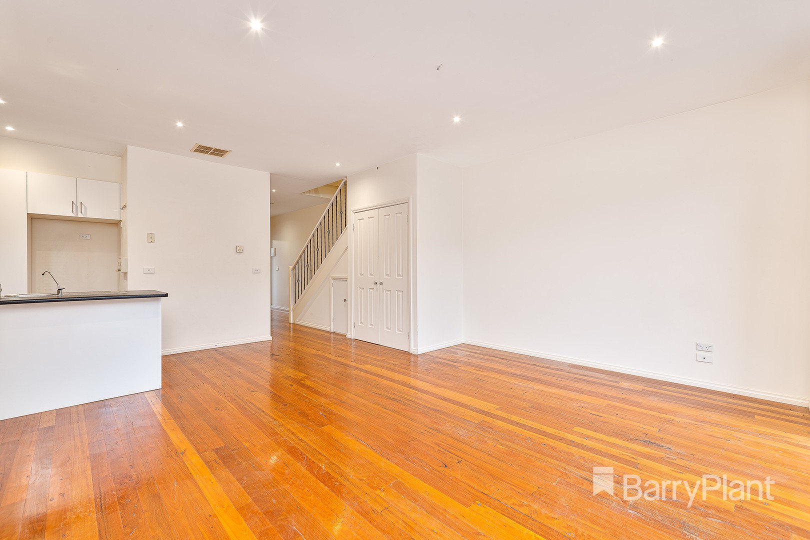 2/82 View Street, Glenroy, VIC 3046, Glenroy - Thumbnail 3