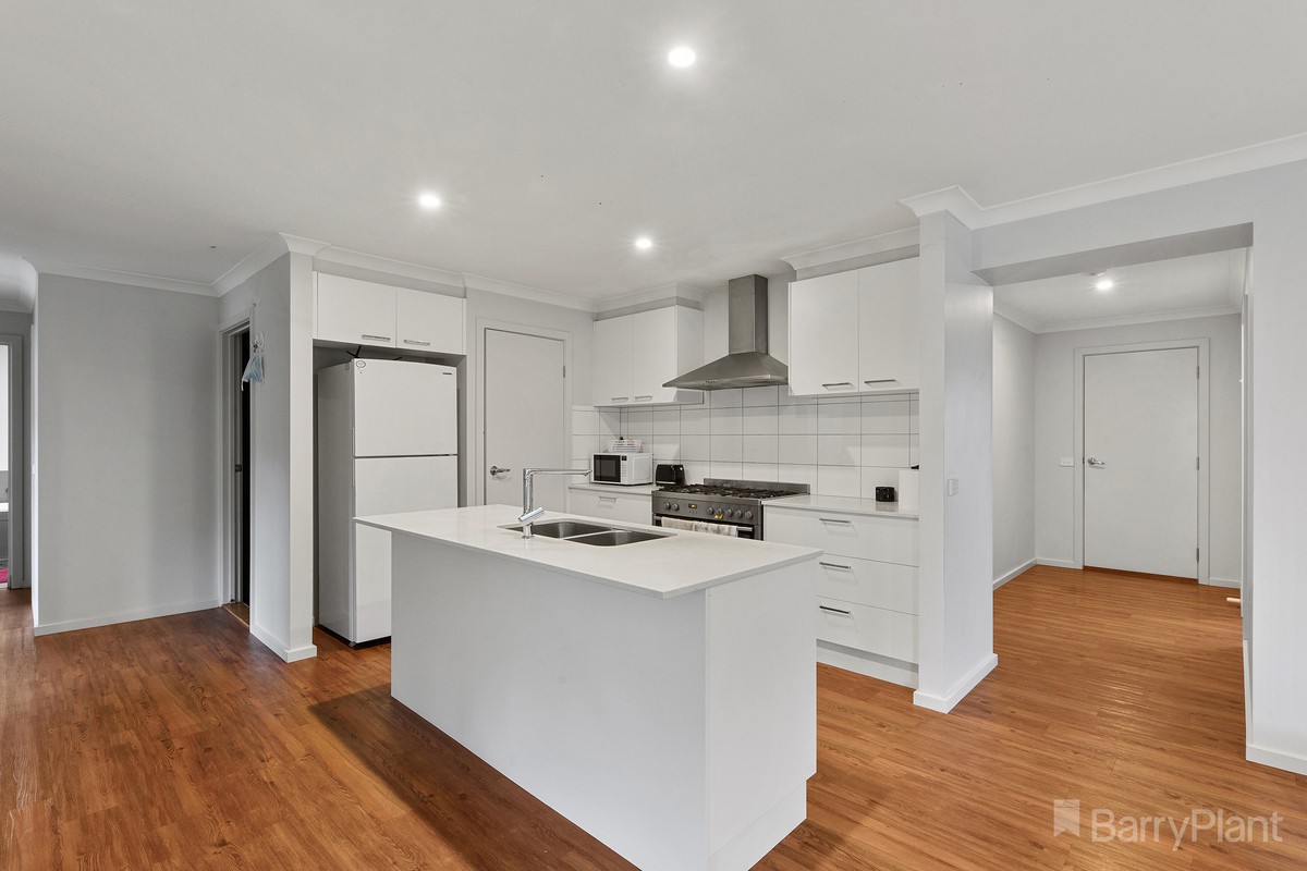 2/83 Reservoir Road, Strathdale, VIC 3550 - Thumbnail 2 - 05/11/2021