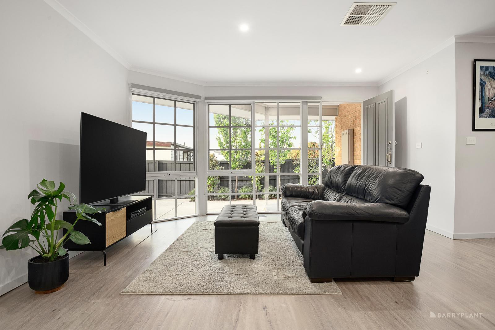 2/84 Porter Road, Heidelberg Heights, VIC 3081 - Thumbnail 2 - 08/11/2023