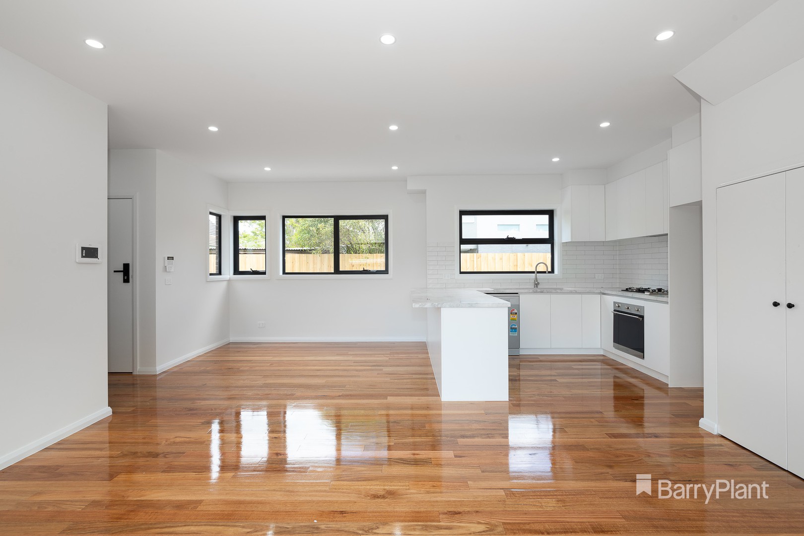 2/86 Shorts Road, Coburg North, VIC 3058 - Thumbnail 2 - 11/12/2025