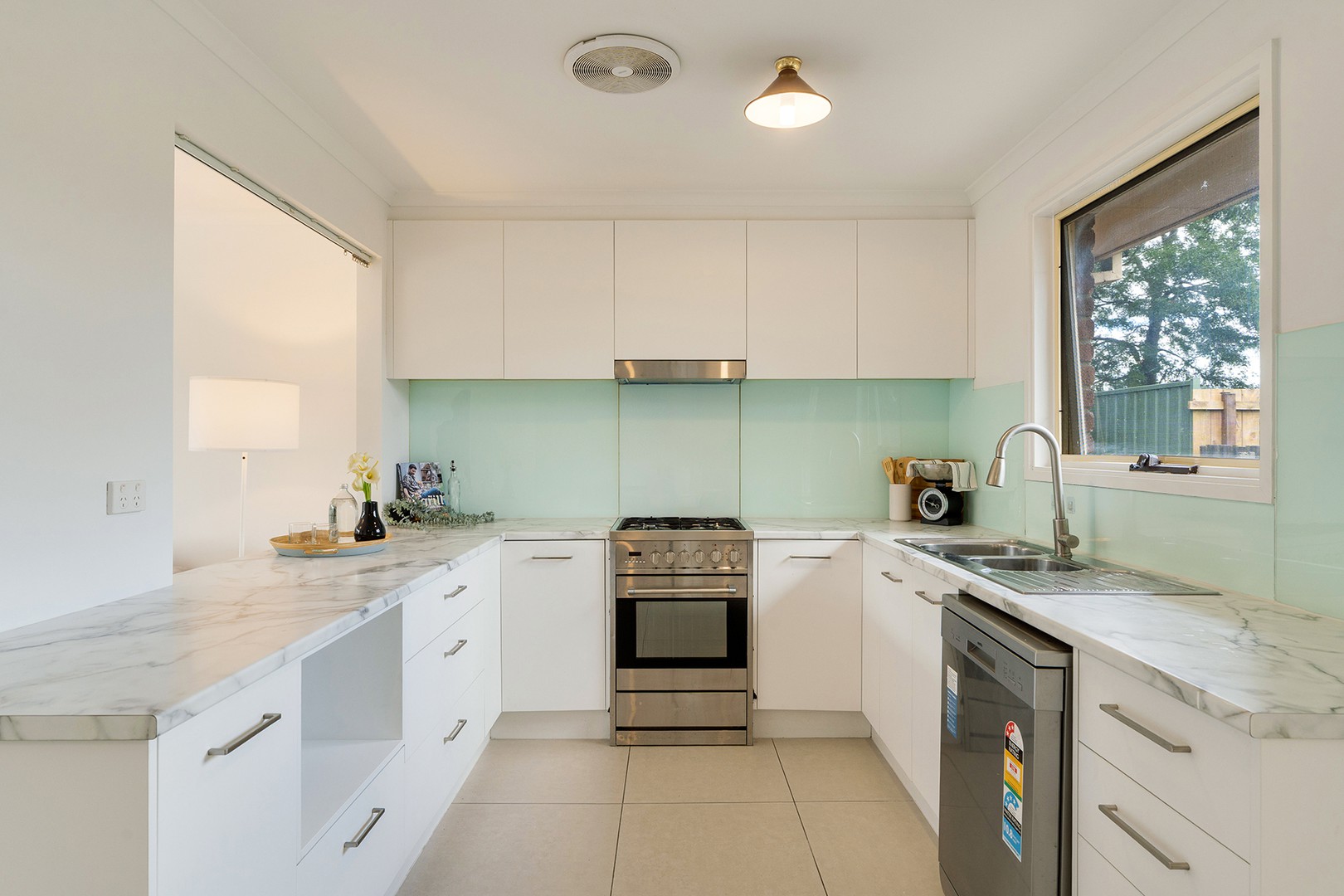 2/89 Hothlyn Drive, Craigieburn, VIC 3064 - Thumbnail 2 - 13/11/2025