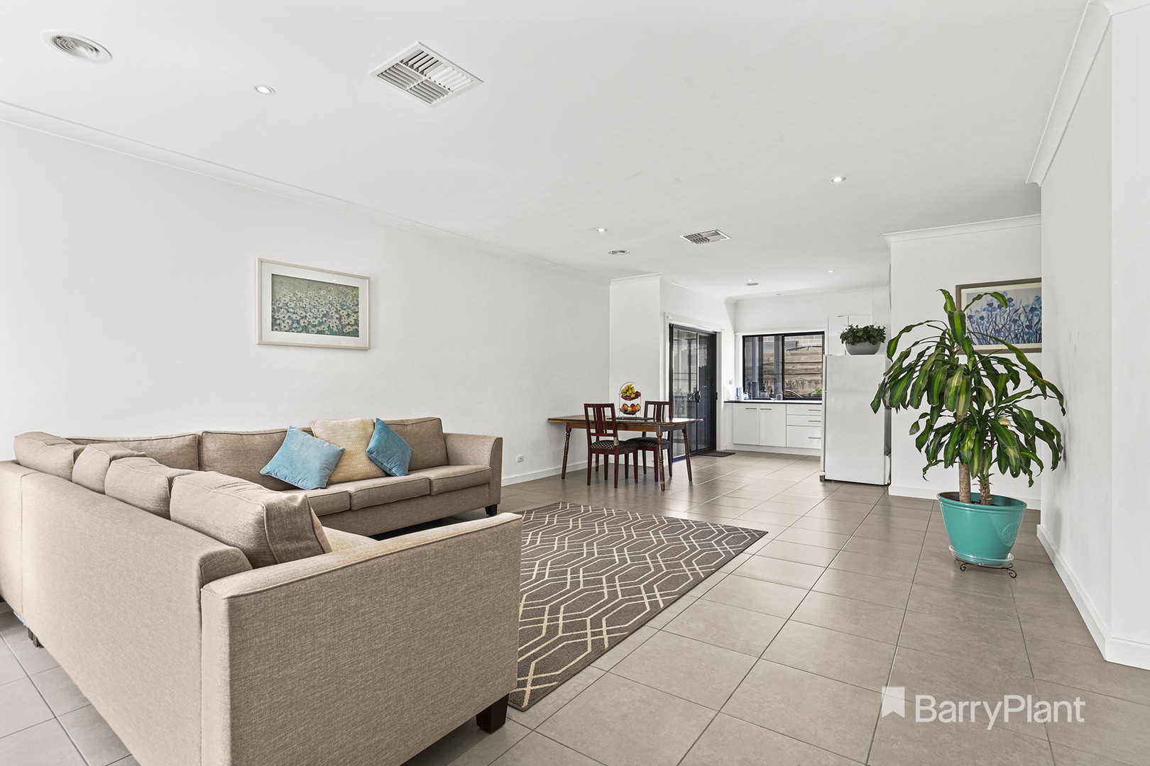 2/89 View Street, Glenroy, VIC 3046, Glenroy - Thumbnail 2