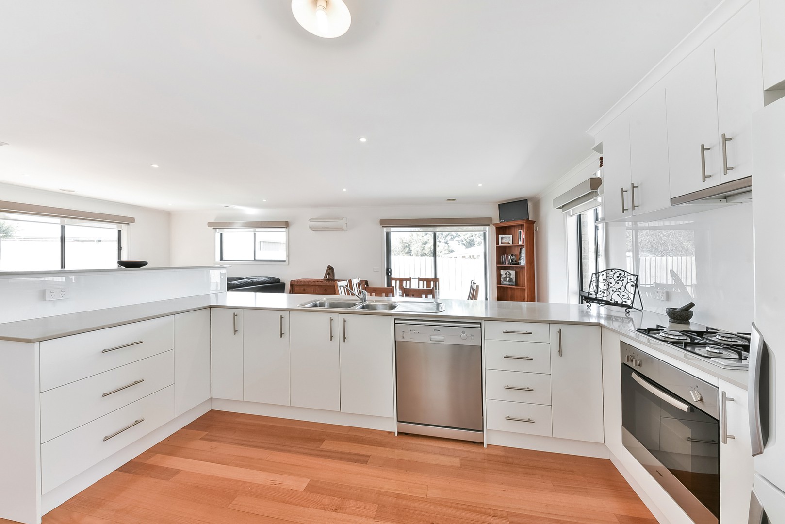 2/89 Wingarra Drive, Grovedale, VIC 3216, Grovedale - Thumbnail 2