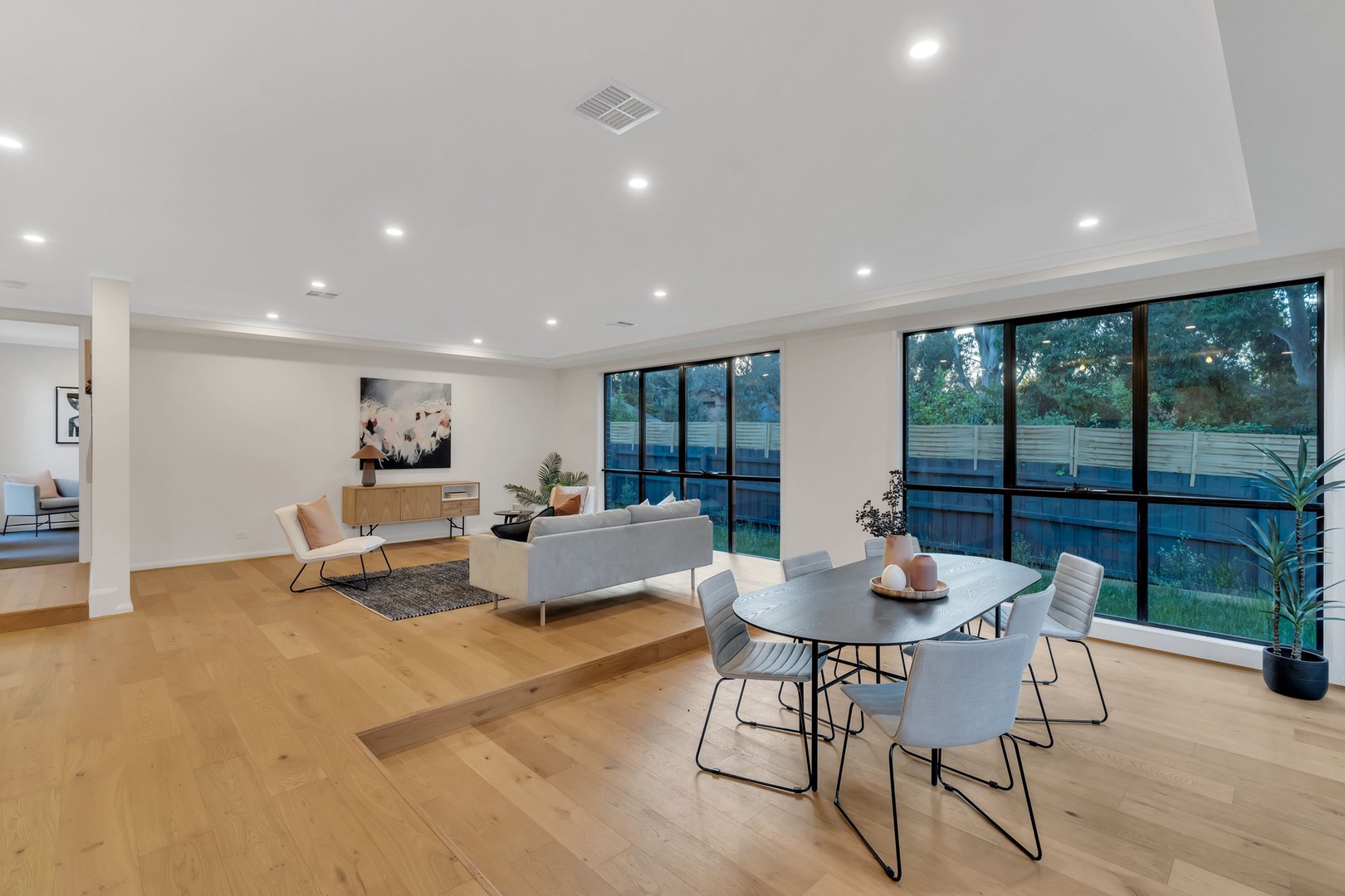 2/9 Anthony DriveMount Waverley, VIC 3149, Mount Waverley - Thumbnail 2